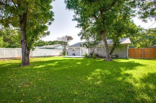 703 Cottonwood Dr, Richardson TX  75080-4715 exterior