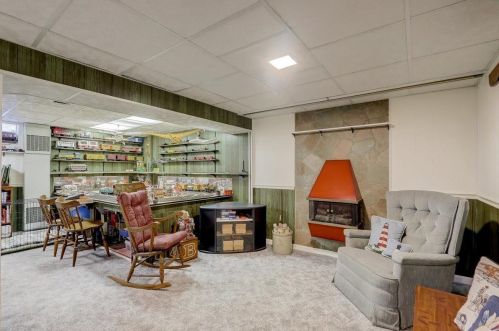 22194 Valley Rd, Waukesha WI  53186-5350 exterior