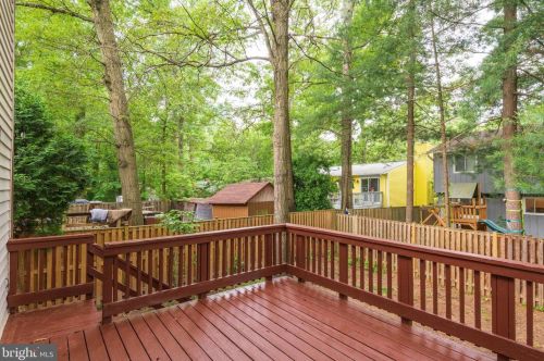 2308 Whitetail Ct, Herndon VA  20191-3018 exterior