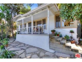 3416 Larissa Dr, Los Angeles, CA 90026-6212