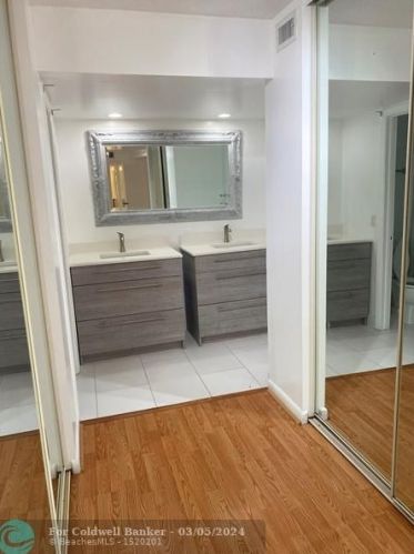 1700 Embassy Dr, West Palm Beach FL  33401-1913 exterior