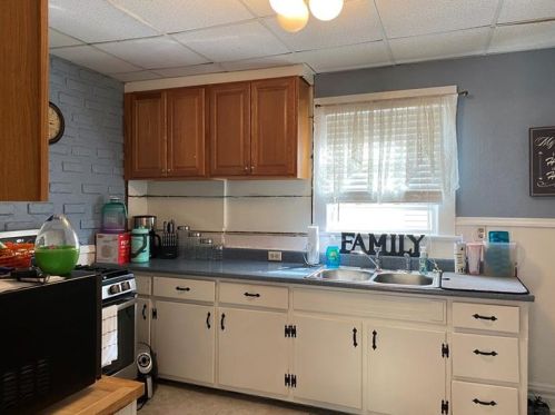 313 Meyer Ave, New Castle, PA 16105-2120