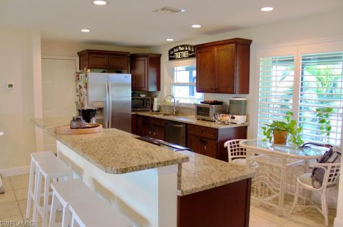 3752 2nd Ave, Cape Coral FL  33904-4807 exterior
