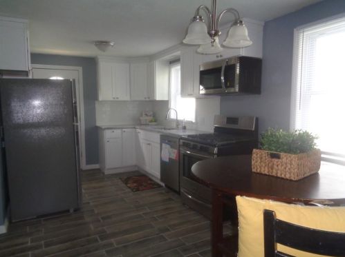 47 Arrow Ave, Warwick RI  02886-5101 exterior
