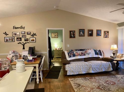 20 Creekwood Dr, Newport, KY 41071-3305
