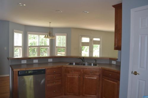 34 Marwood Dr, Bybee VA  22963-2814 exterior
