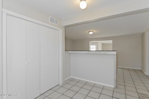 6633 Mary Dr, Tucson AZ  85730-1650 exterior