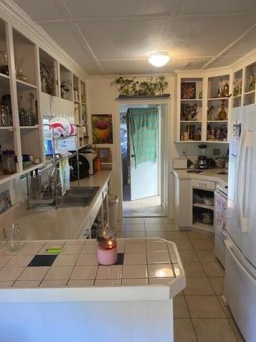 2592 Homewood Rd, West Palm Beach, FL 33406-3134