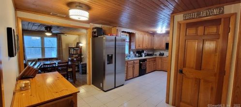 919 Spindle Hill Rd, Waterbury, CT 06716-1237