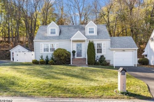 580 Goffle Hill Rd, Paterson, NJ 07506-3011
