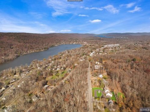 1994 Macopin Rd, West Milford NJ  07480-1932 exterior