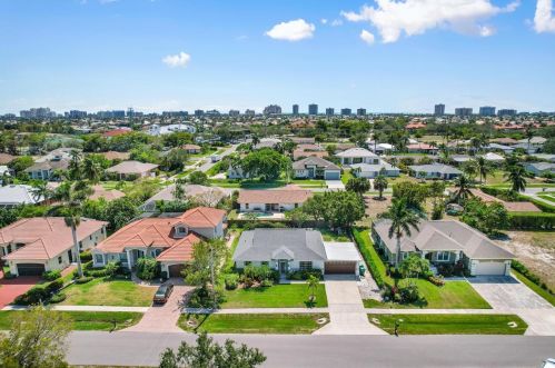 122 Kirkwood St, Marco Island, FL 34145-3922
