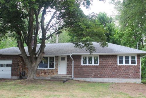 32 John St, Beckers Corners, NY 12158-1728