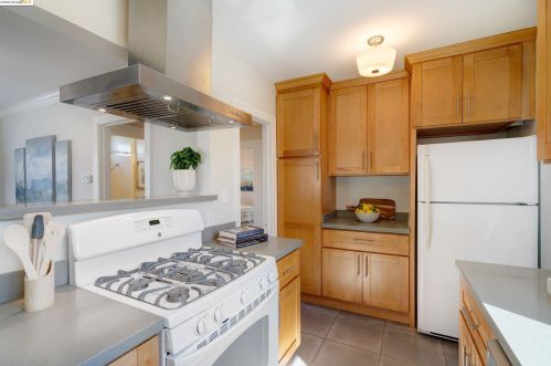 138 San Carlos Ave, Richmond CA  94530-4149 exterior