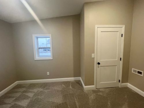 35 Burke St, Nashua NH  03060-4709 exterior