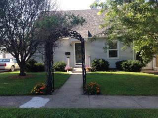 621 17th St, Roselle, IA 51401-1433