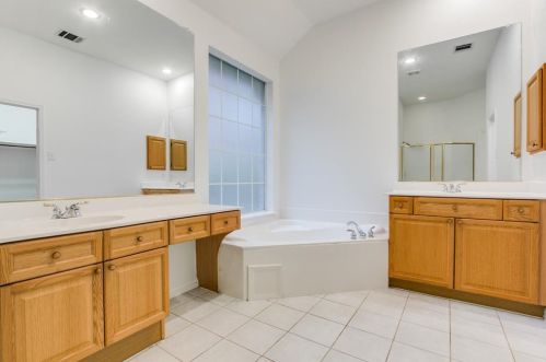 2614 Brighton Dr, Lewisville TX  75028-1463 exterior