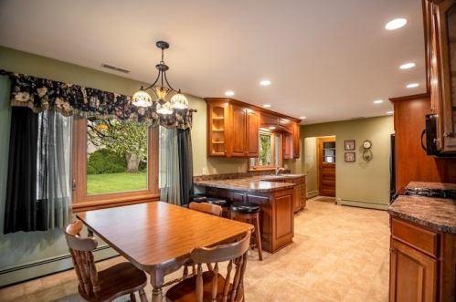 1049 Wilhelm Rd, Hermitage PA  16148-3746 exterior