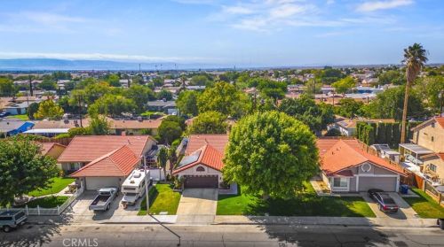 45311 Thornwood Ave, Lancaster CA  93534-1356 exterior