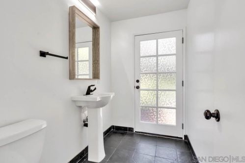 7949 Pasadena Ave, La Mesa CA  91941-7878 exterior