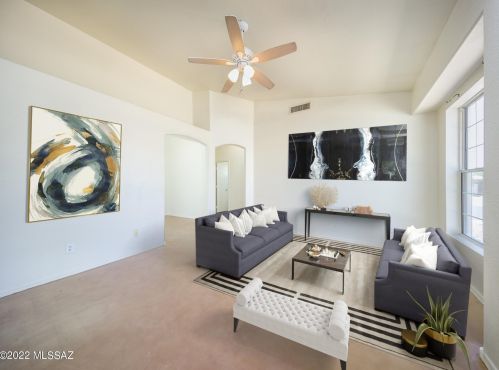 8942 Willeta Dr, Tucson, AZ 85743-5100