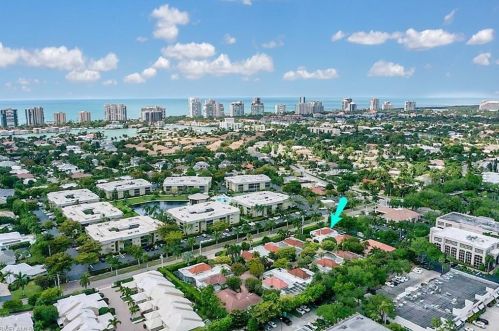 3738 Rachel Ln, Naples, FL 34103-3725