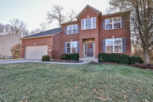 1527 Pointe Dr, Milford, OH 45150-2680