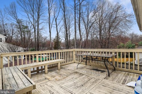 5344 Satterfield Dr, Woodbridge VA  22193-3408 exterior