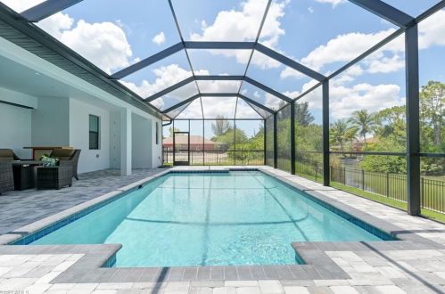 311 14th St, Cape Coral, FL 33909-1272