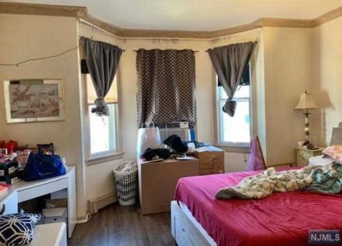 226 Patterson St, East Newark, NJ 07029-1416