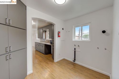 1136 92 Ave, Oakland CA 94603-1358 exterior