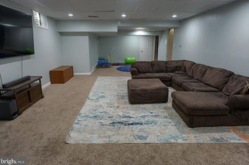 540 Devon Rd, Camp Hill PA  17011-2122 exterior