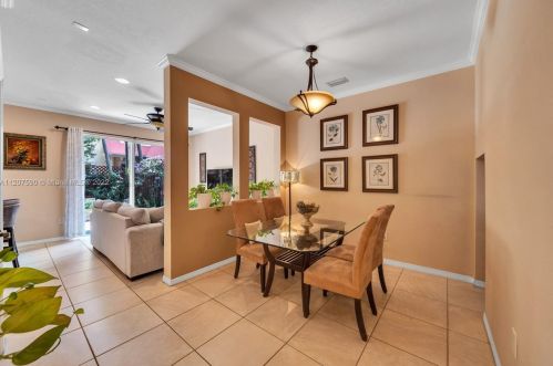 9027 18 St, Hollywood FL 33028-2501 exterior