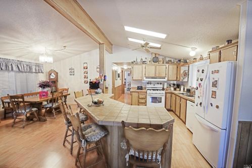 8028 Cliffrose St, Windsor CA  95492-9539 exterior