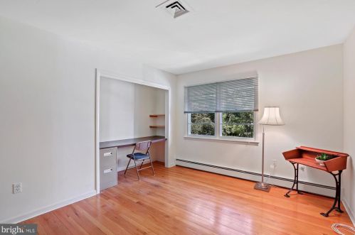 568 Countess Dr, Yardley PA 19067-4616 exterior