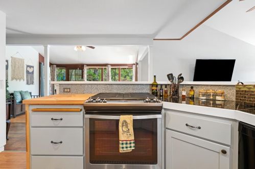 16676 Sharon Way, Grass Valley CA  95949-6603 exterior