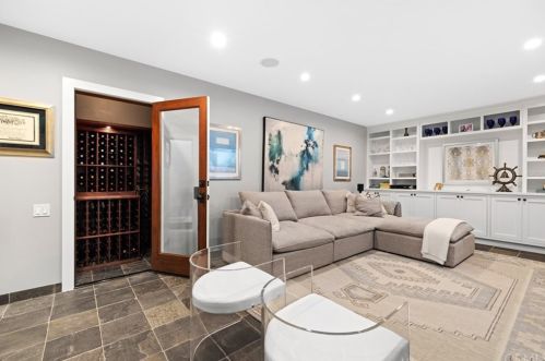 2050 Shipway Ln, Newport Beach CA  92660-4336 exterior