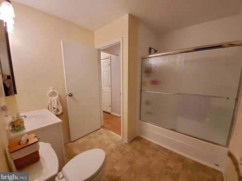 32 Mckinley Ave, Blenheim NJ  08012-5318 exterior