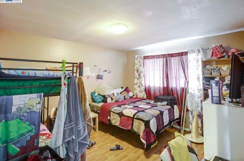 1517 51st Ave, Oakland CA 94601-5237 exterior