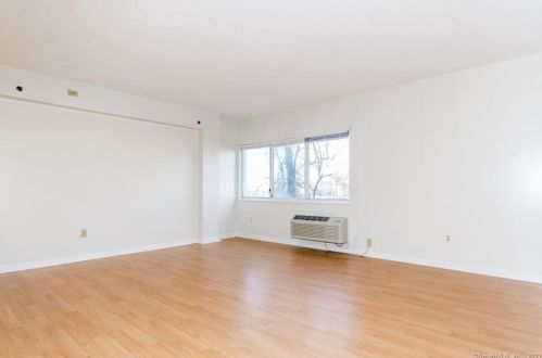850 Atlantic St, Bridgeport, CT 06604-5276