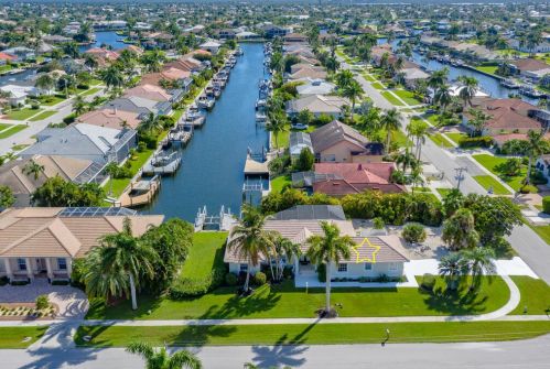 349 Lamplighter Dr, Marco Island, FL 34145-4551