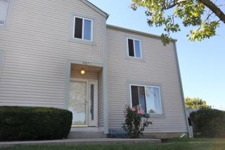 5270 Captains Ct, Columbus, OH 43220-2464