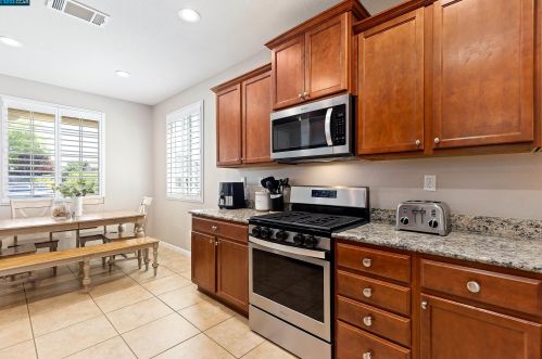 49 Mandrake Ct, Oakley, CA 94561-2311