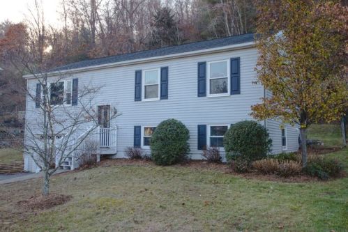 6 Farm Ct, Bethel, CT 06801-1453