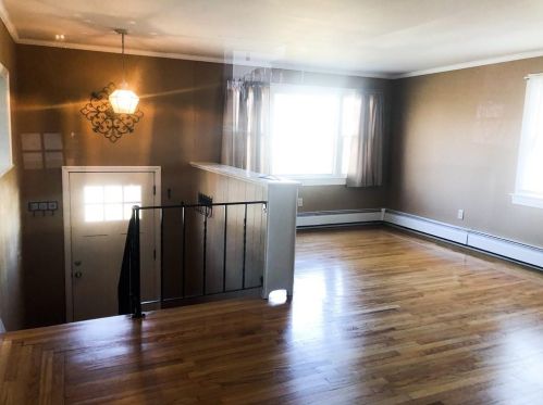 135 Reservoir Rd, Middletown RI  02842-5832 exterior