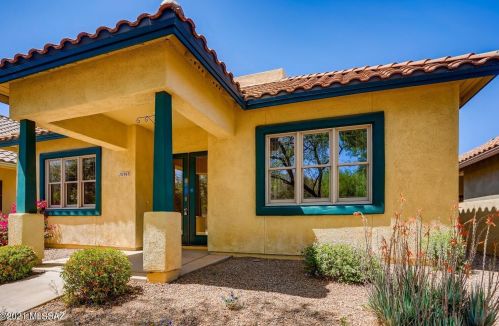 10393 Wayne Moody Ln, Tucson, AZ 85747-5801