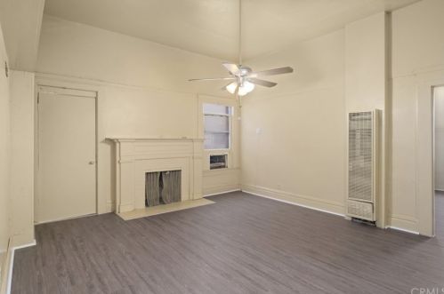 135 Calaveras St, Fresno, CA 93701-2600
