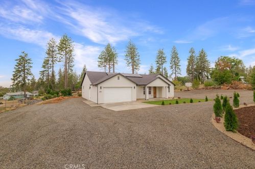 5573 Cherry Ln, Paradise, CA 95969-5524