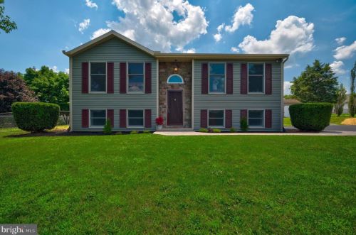 3724 Hazel Dr, Upton, PA 17225-8320