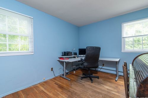 305 9th Ave, Elwood NY  11731-2127 exterior